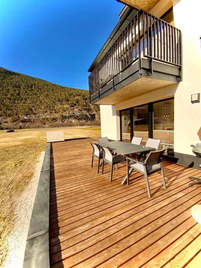 Deluxefort Fuer 10 Gaeste Mit Eigenem Whirlpool Und Fasssauna Imst Extérieur photo