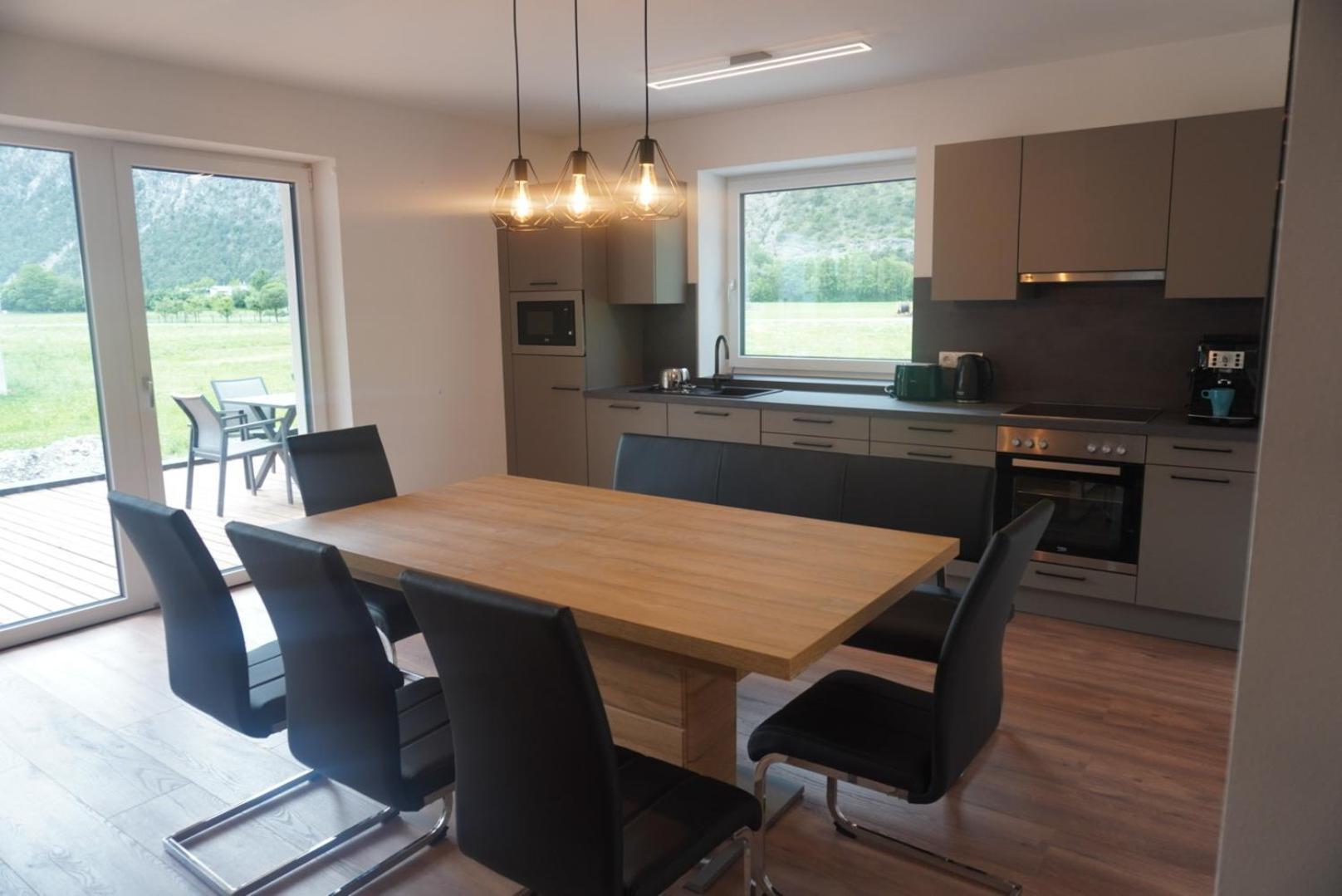 Deluxefort Fuer 10 Gaeste Mit Eigenem Whirlpool Und Fasssauna Imst Extérieur photo